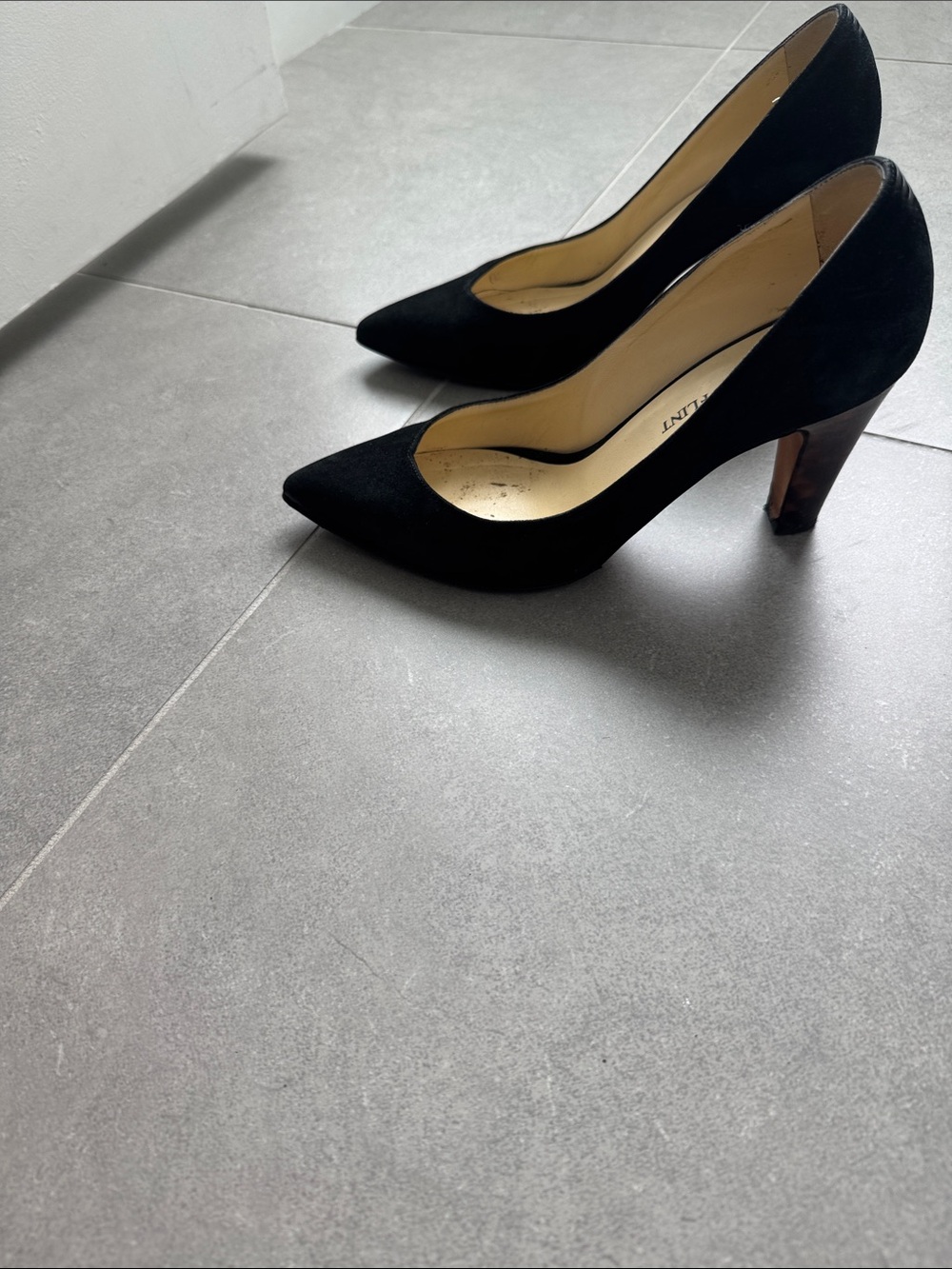 Sarah Flint Jay pump Black Suede Pointed-Toe Pumps